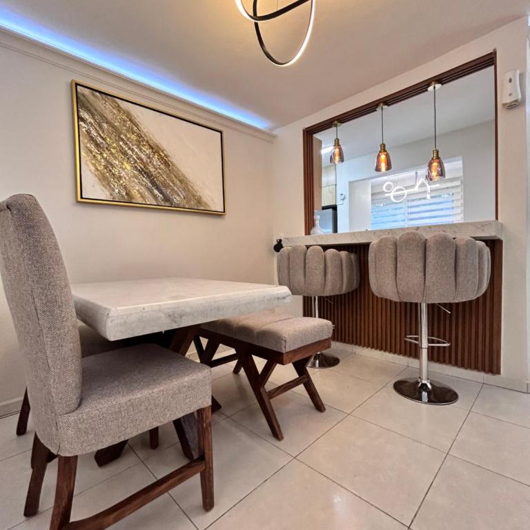 Hermoso Departamento - Two-Bedroom Apartment - 61