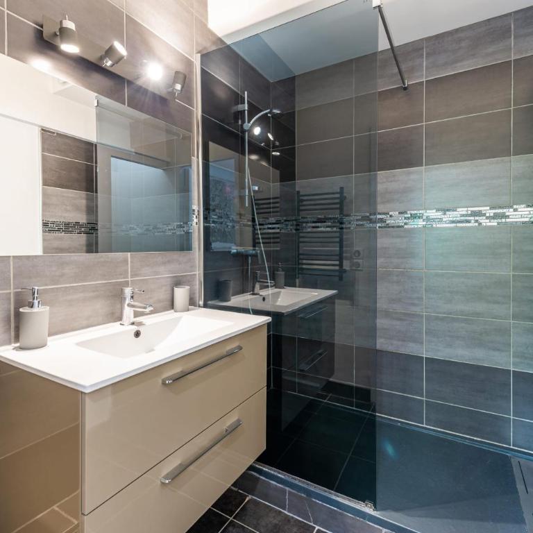 Le Bonlieu 3 - Joli studio avec balcon en plein coeur de la ville - Appartement - 17