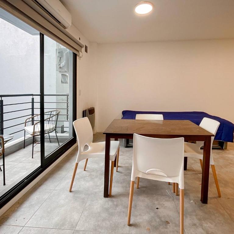 Modern Almagro Apartment for 4 Guests with Balcony and Full Amenities - Apartamento - 16