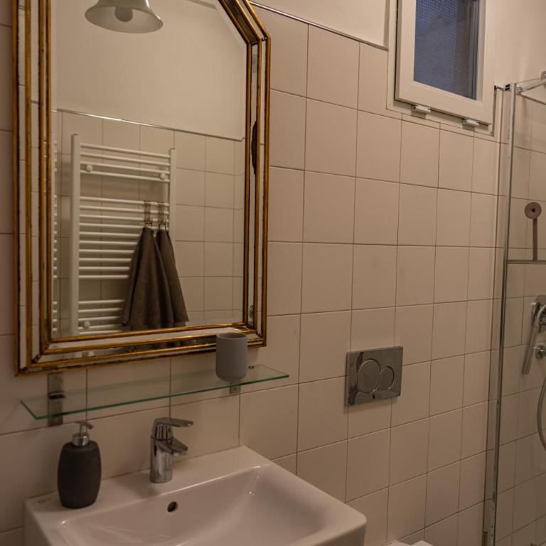 Acquaviva Apartments - Camera Matrimoniale con Bagno Privato - 7
