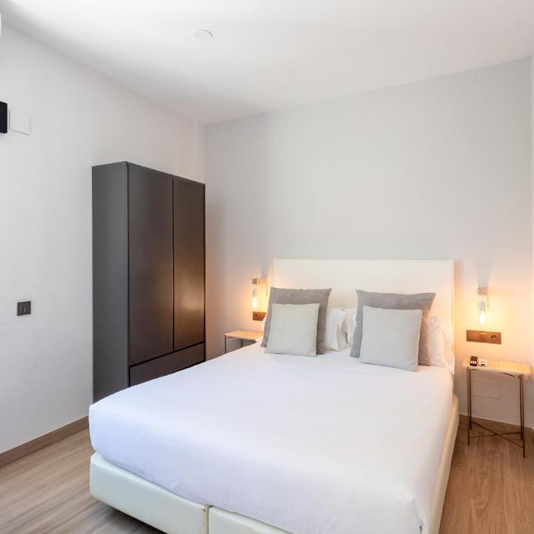 ARENAL SUITES BENIDORM - One-Bedroom Apartment with Balcony - 7