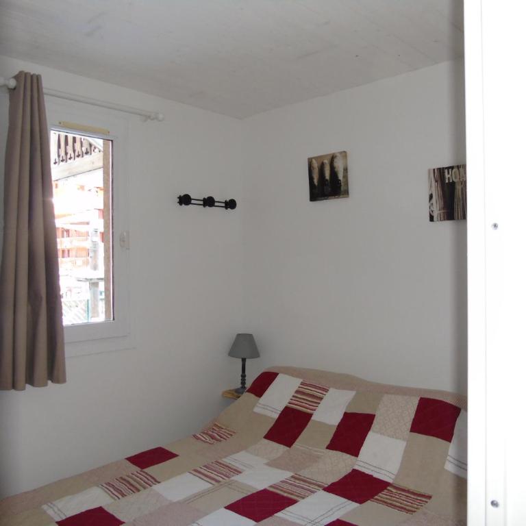Appartement rénové 2 pièces pour 4 pers, balcon, proche télécabine, commerces, et écoles de ski - FR-1-561-33 - Apartment (4 Erwachsene) - 5