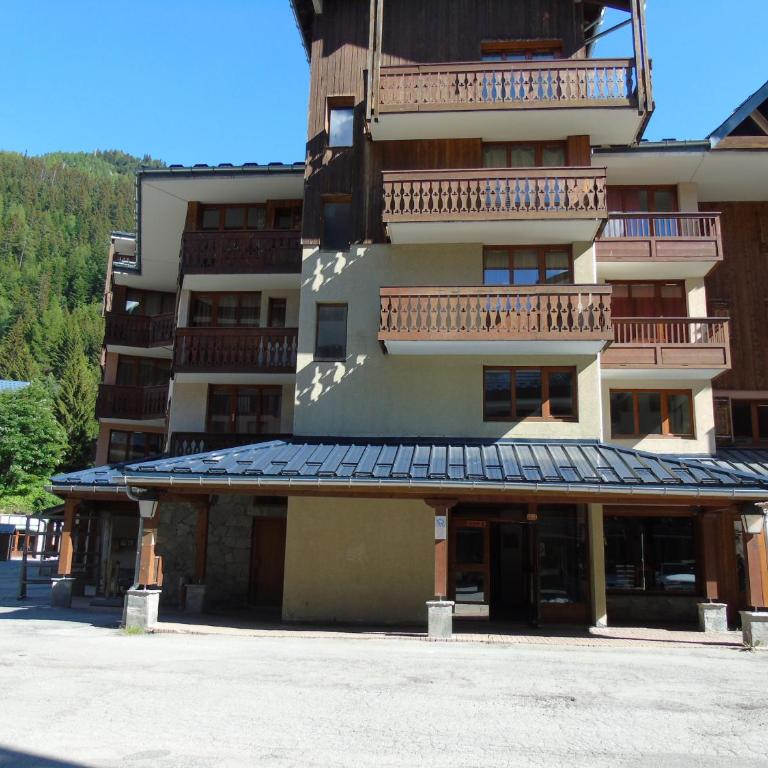 Appartement rénové 2 pièces pour 4 pers, balcon, proche télécabine, commerces, et écoles de ski - FR-1-561-33 - Apartment (4 Erwachsene) - 10