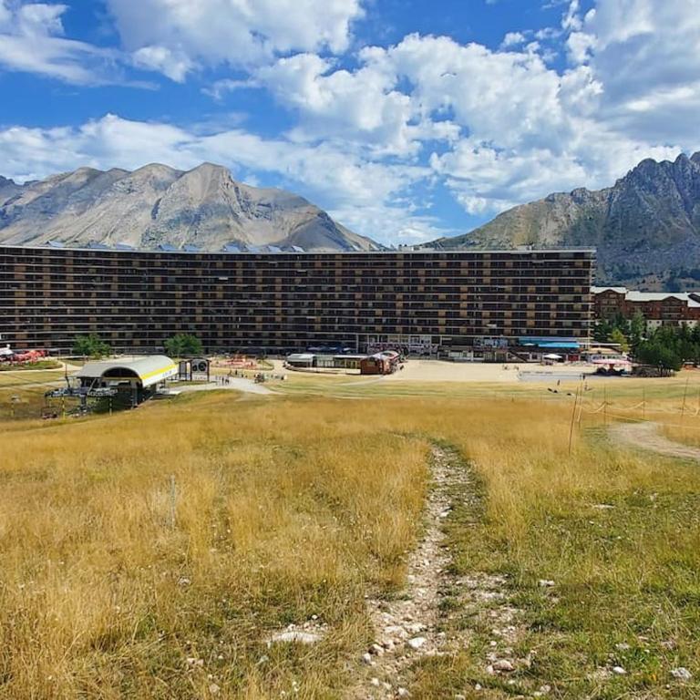 Joli studio 4-6 pers - balcon avec vue sur montagne - Apartment mit 1 Schlafzimmer - 13
