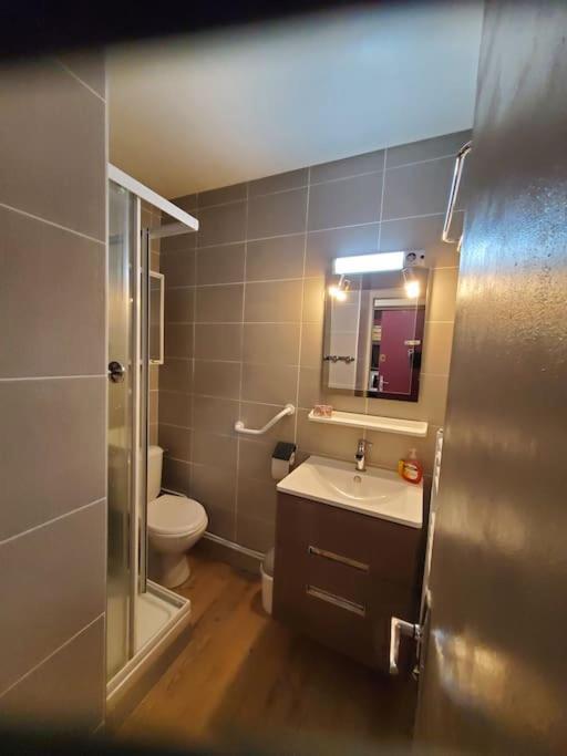 Joli studio 4-6 pers - balcon avec vue sur montagne - Apartment mit 1 Schlafzimmer - 16