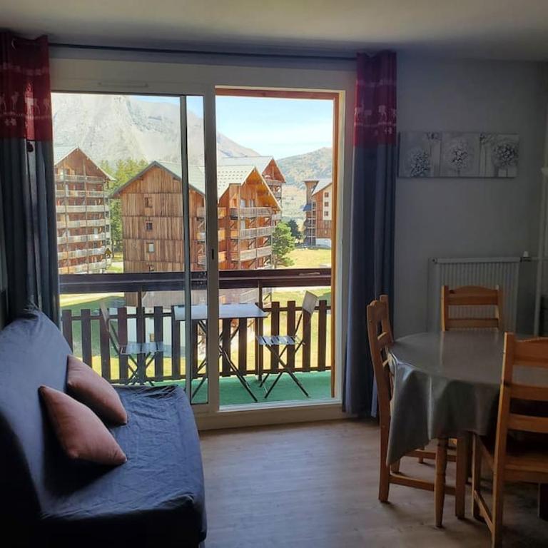 Joli studio 4-6 pers - balcon avec vue sur montagne - Apartment mit 1 Schlafzimmer - 17