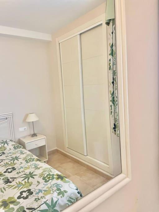 Enjoy Apartment beautiful sea view, perfect for cyclists - One-Bedroom Apartment with Sea View and Balcony - 18