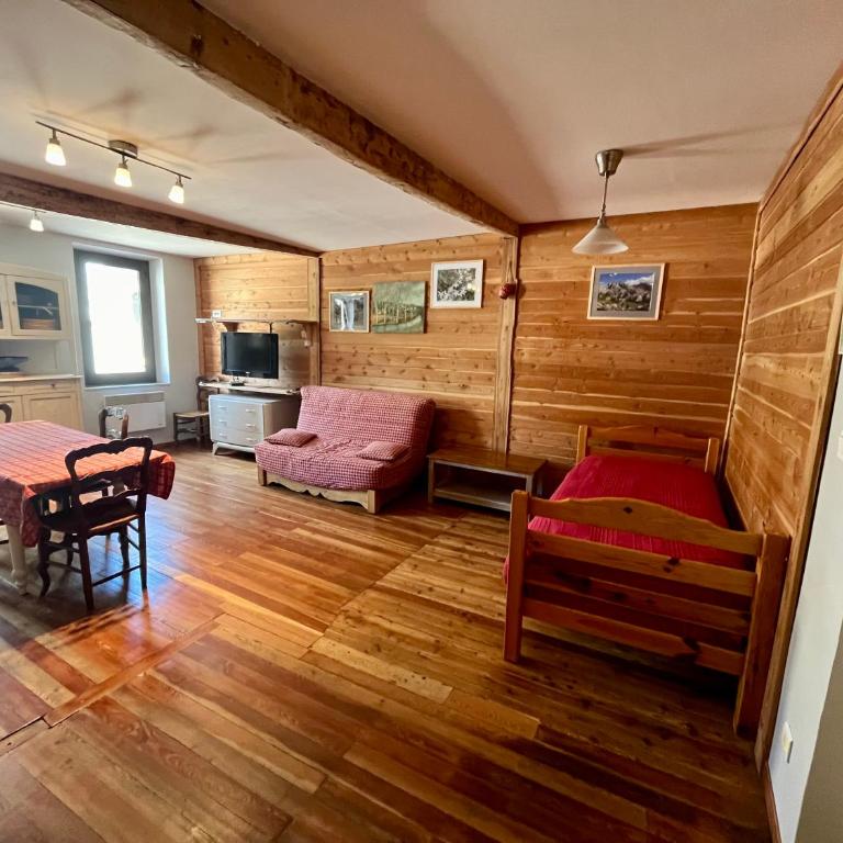 T2 au coeur de Barcelonnette - Appartement 1 Chambre - 2
