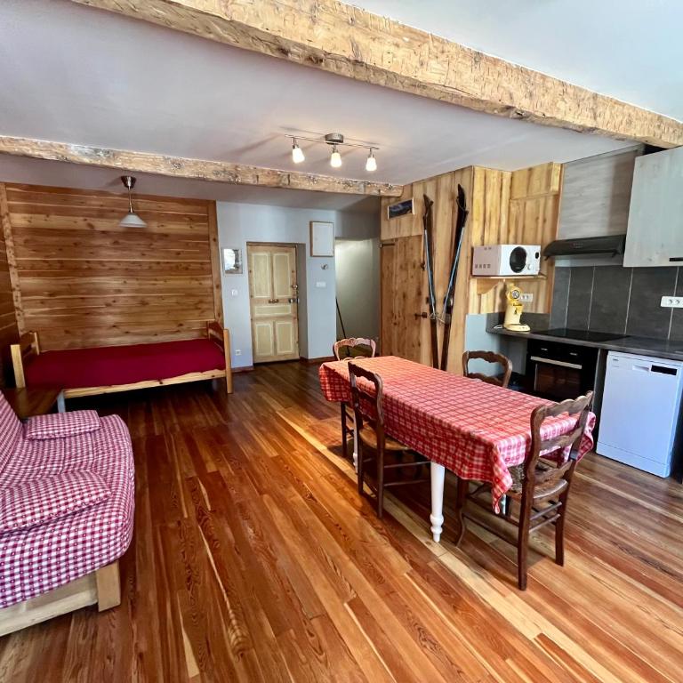 T2 au coeur de Barcelonnette - Appartement 1 Chambre - 10