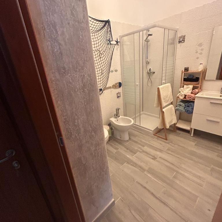 Triangolo delle Bermuda B&B - Quadruple Room with Balcony - 4