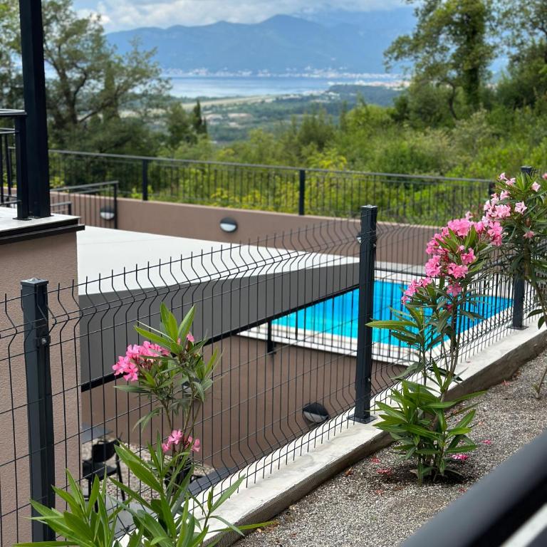 Residence Spa Apartments DUB - Studio with Pool View - 10