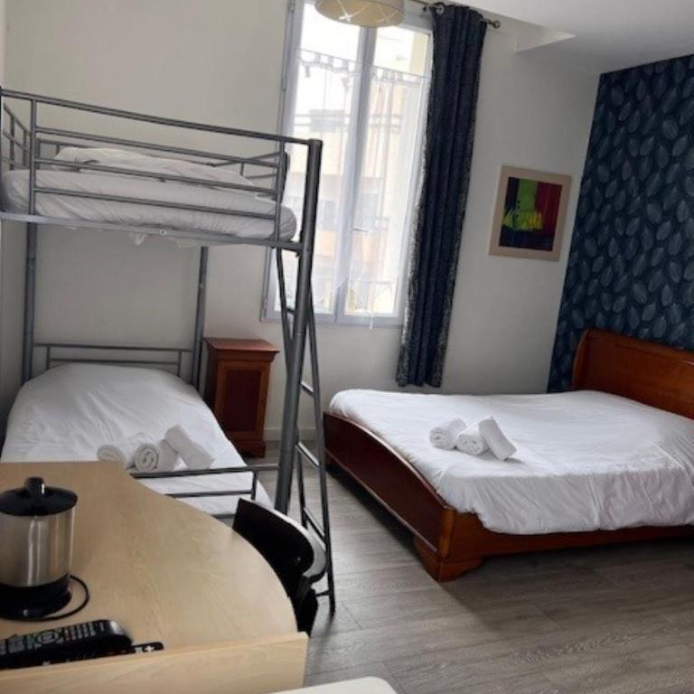 Hôtel Trianon - Chambre Quadruple - 4