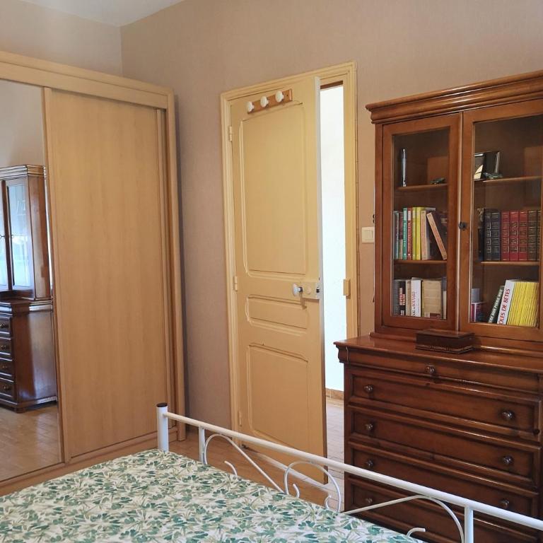 '' la crossette '' Charmante maison dans quartier calme - Maison 2 Chambres - 28