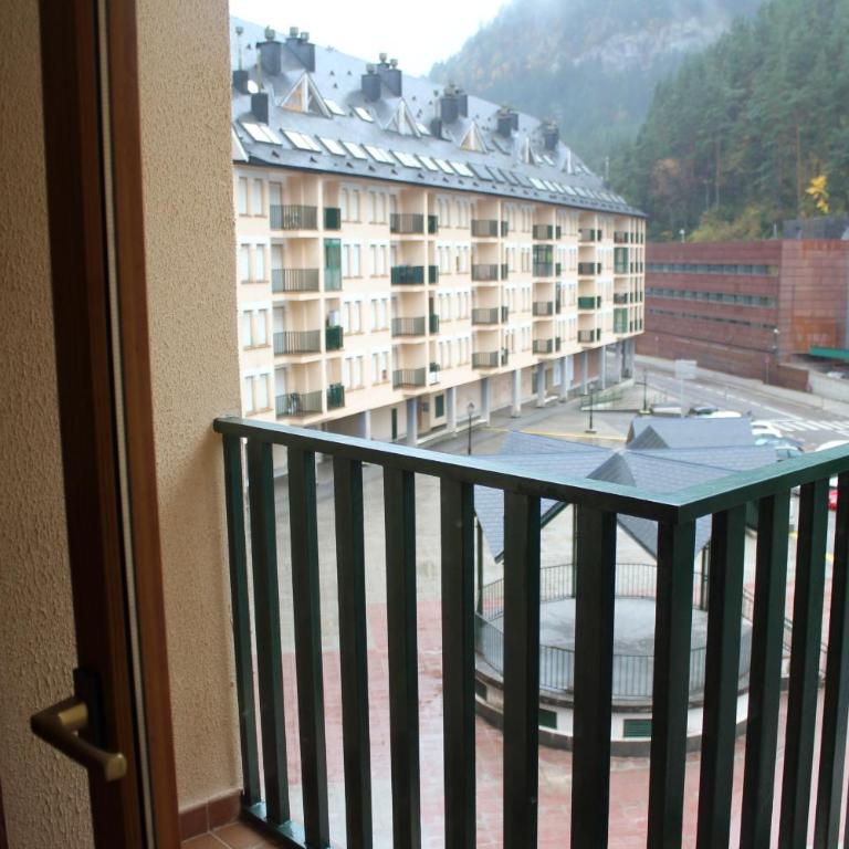 Vivienda Turística Pirineos XXI - Apartment - 13