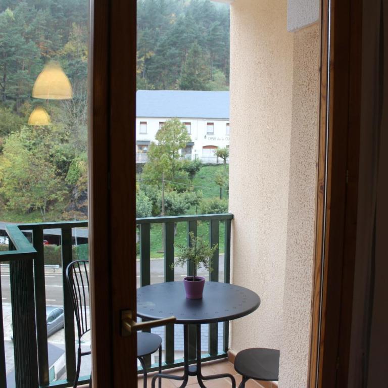 Vivienda Turística Pirineos XXI - Apartment - 12