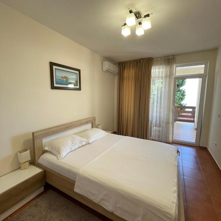 Berg Apartments - Two-Bedroom Apartment with Terrace and Sea View - 49