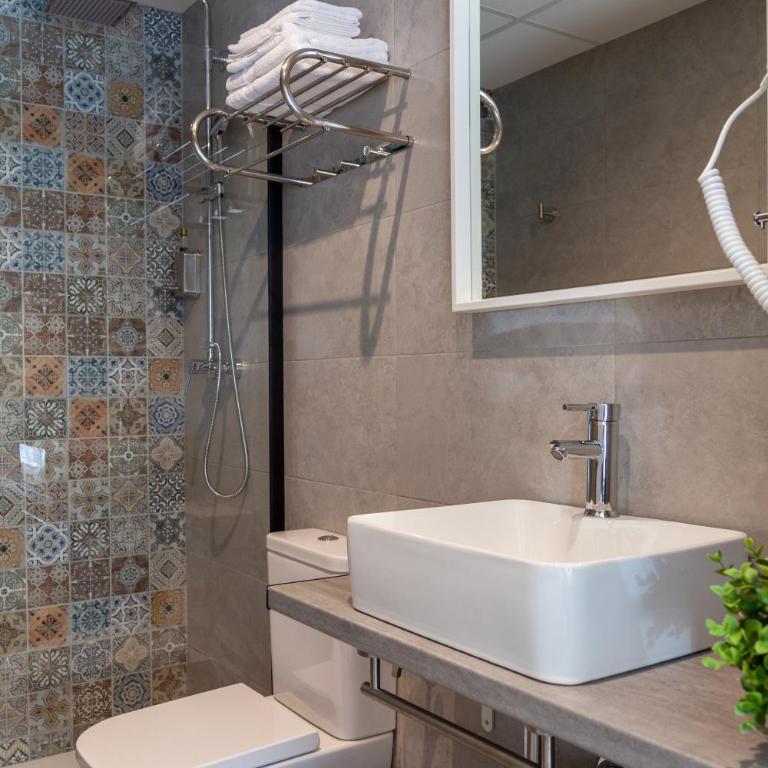 Mediterraneo Stay - One-Bedroom Suite - 3