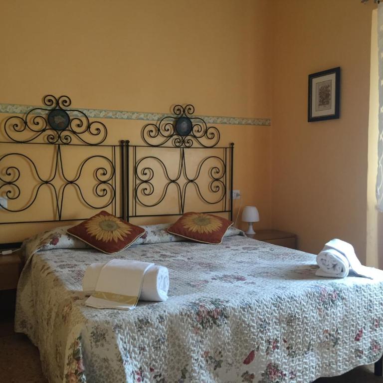 Hotel Aline - Double Room with Private Bathroom - 1