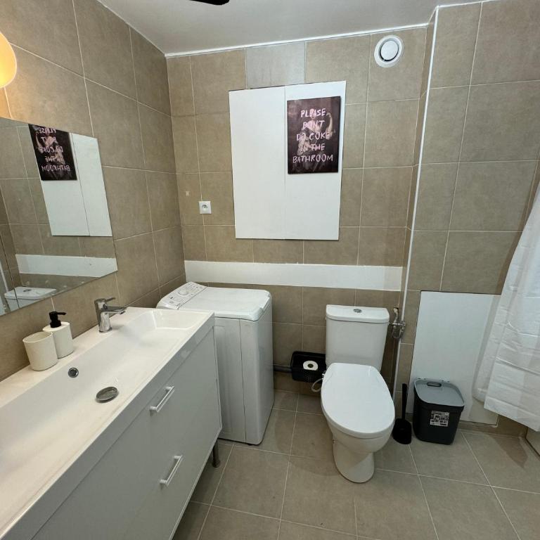 Eclectic apartment in Paris near Montmartre - Appartamento con 2 Camere da Letto - 16