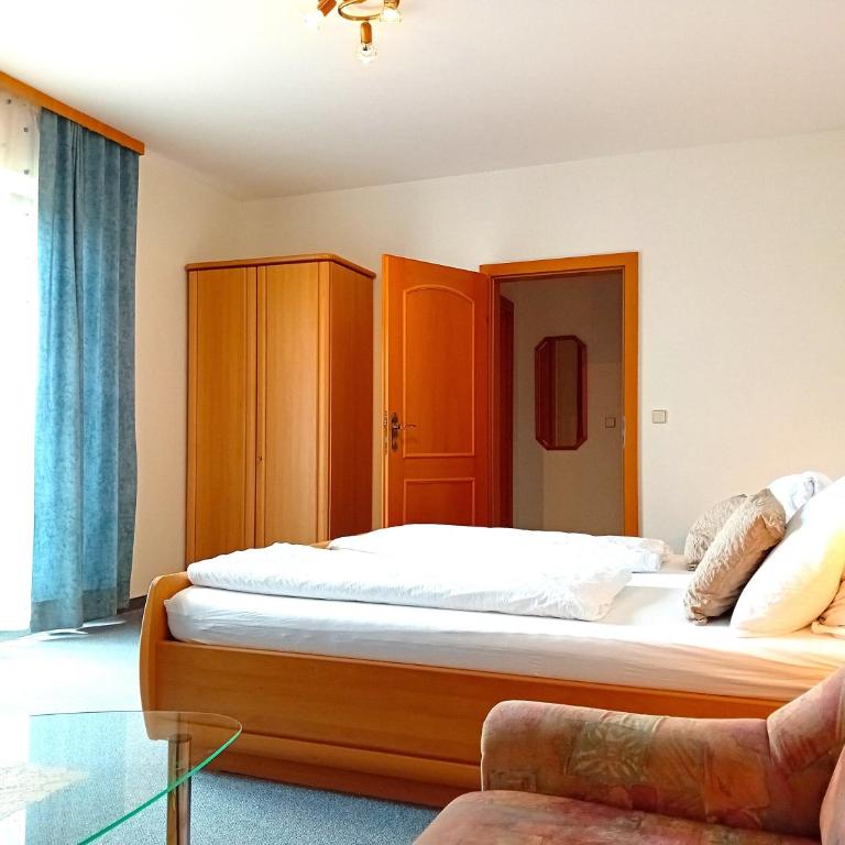 Landhaus Ferk - Apartment mit 1 Schlafzimmer und Balkon - 2