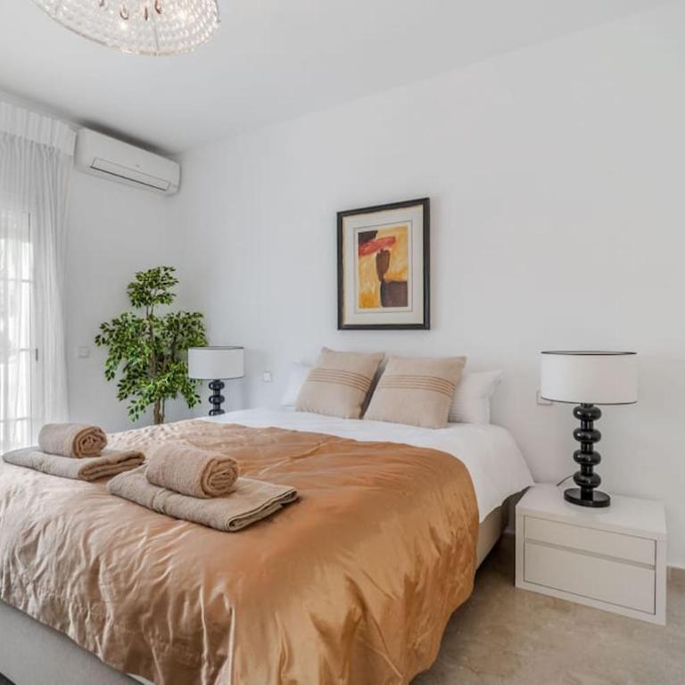 Cozy Villa in Marbella-Estepona - Villa - 21