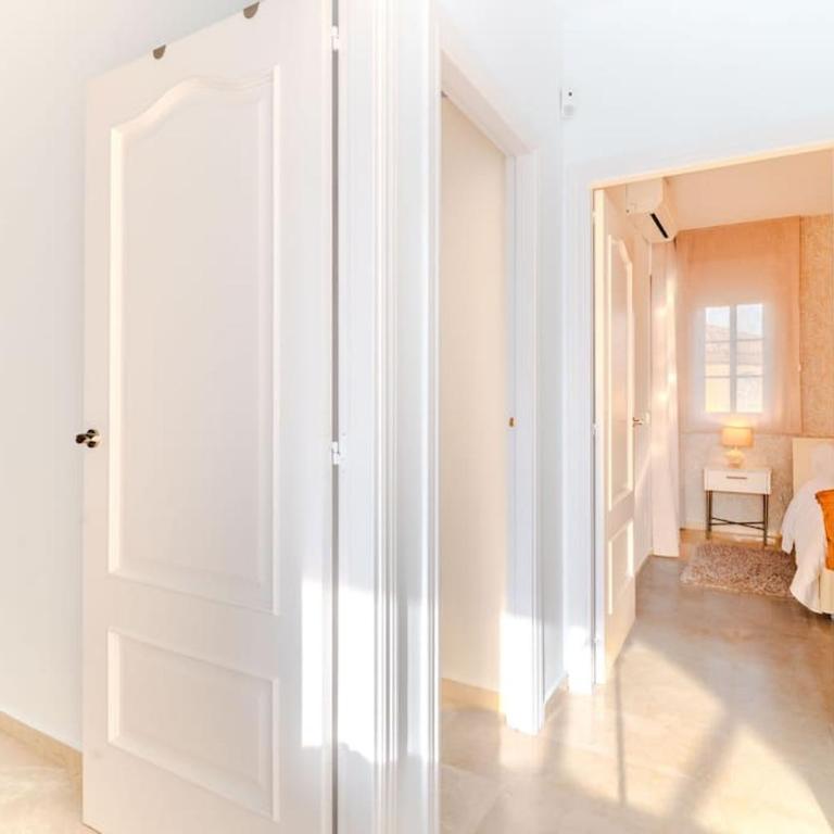 Cozy Villa in Marbella-Estepona - Villa - 28