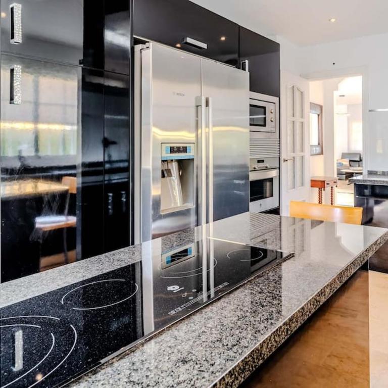 Cozy Villa in Marbella-Estepona - Villa - 34