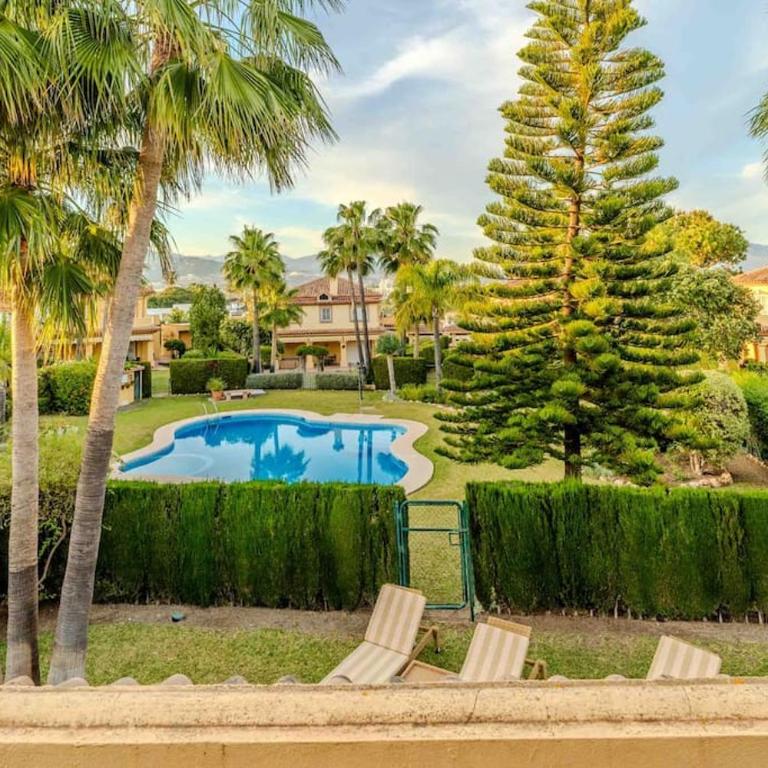 Cozy Villa in Marbella-Estepona - Villa - 40