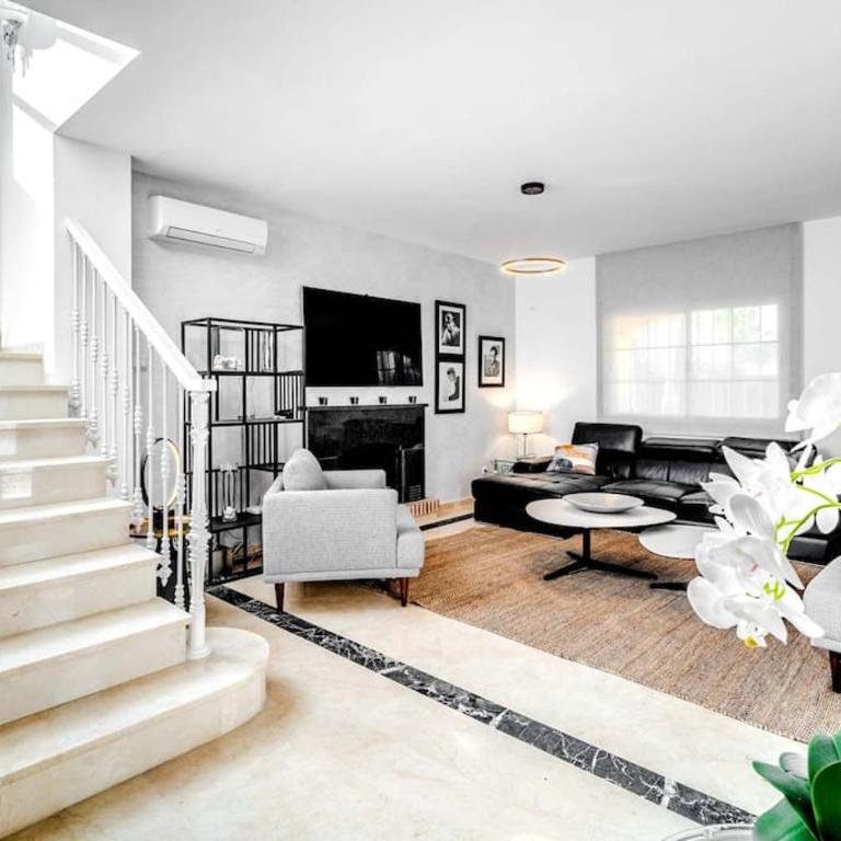 Cozy Villa in Marbella-Estepona - Villa - 42