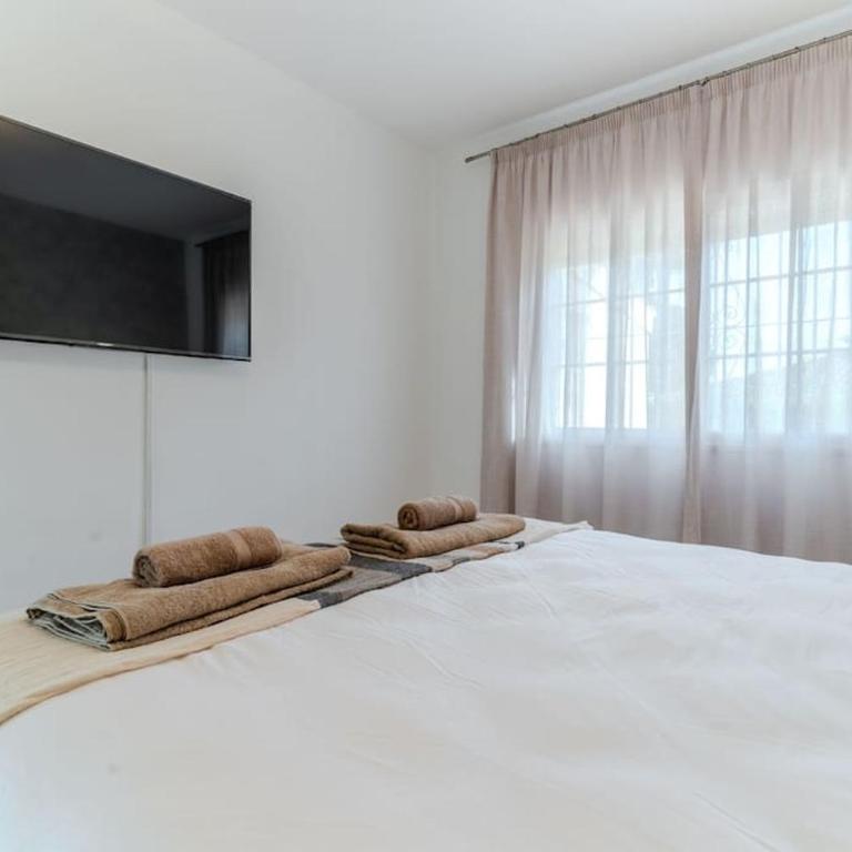 Cozy Villa in Marbella-Estepona - Villa - 43