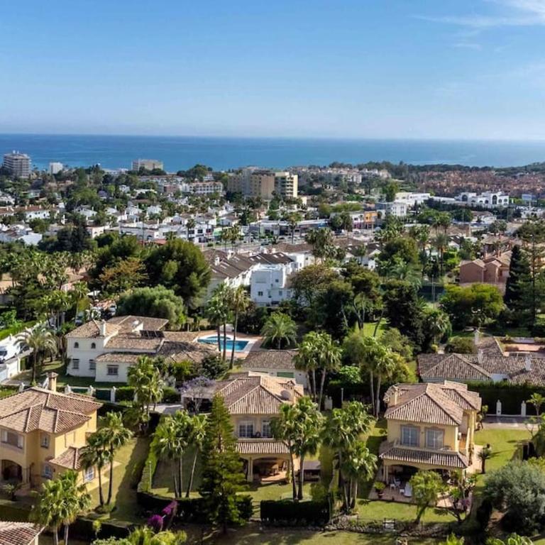 Cozy Villa in Marbella-Estepona - Villa - 50