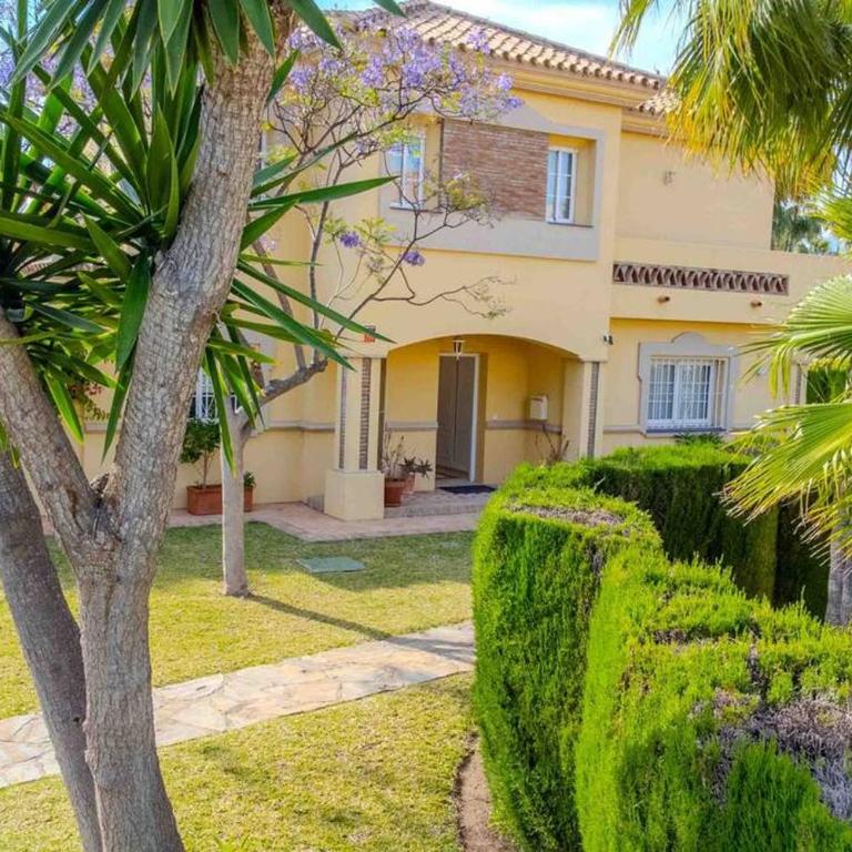 Cozy Villa in Marbella-Estepona - Villa - 51