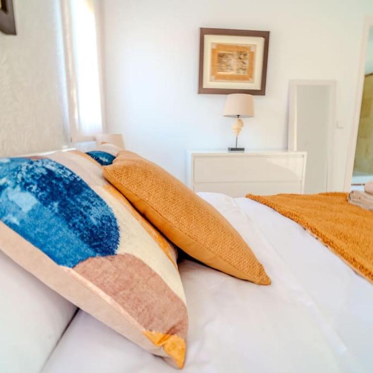 Cozy Villa in Marbella-Estepona - Villa - 55