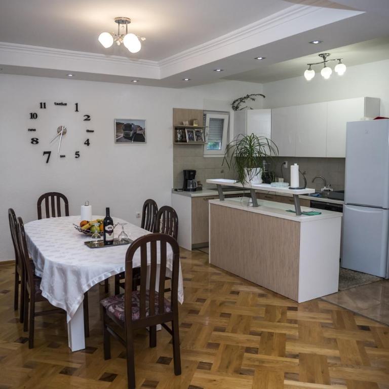 Kuća Marijanović - Three Bedroom Villa with Swimming Pool - 5