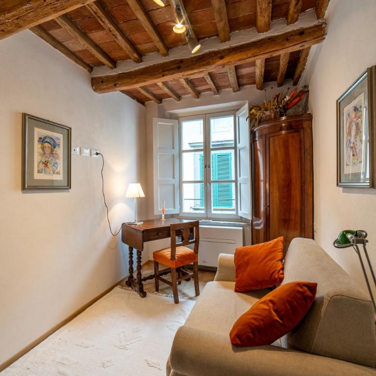 Cozy Flat in Lucca's Old City - Appartamento con 2 Camere da Letto - 2