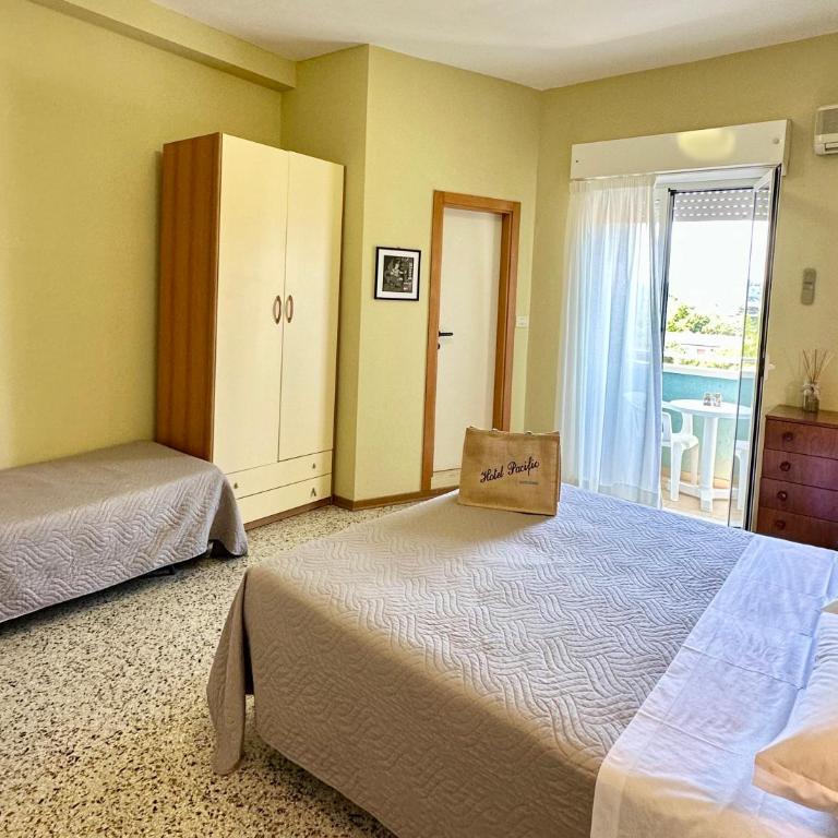 Hotel Pacific - Comfort Triple Room - 6