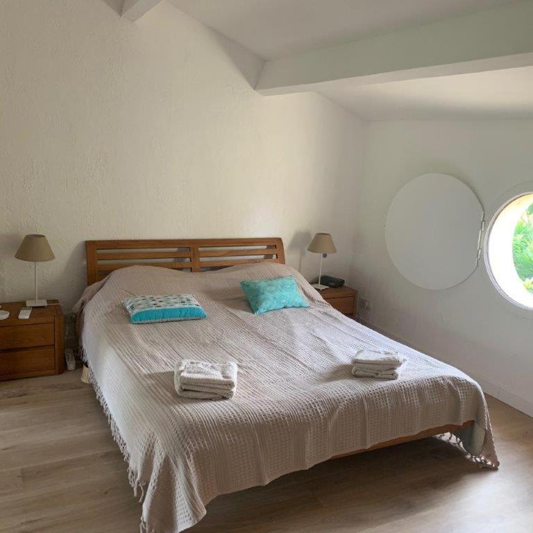 Corinthe - Villa 4 Etoiles 160m2, Climatisée, Piscine, Parking - Villa - 16