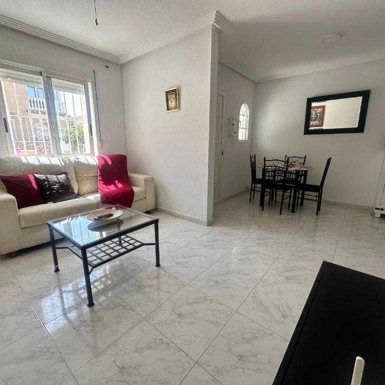Homely Apartments Royal - Apartamento de 2 dormitorios con terraza - 9