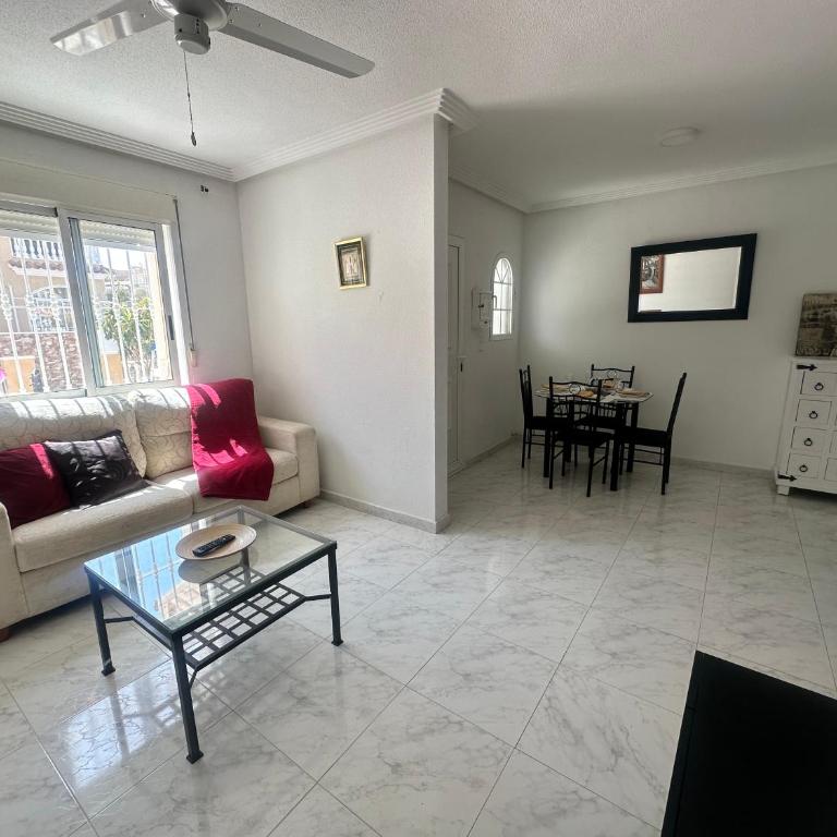 Homely Apartments Royal - Apartamento de 2 dormitorios con terraza - 8