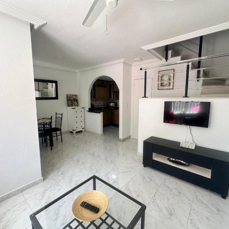 Homely Apartments Royal - Apartamento de 2 dormitorios con terraza - 7