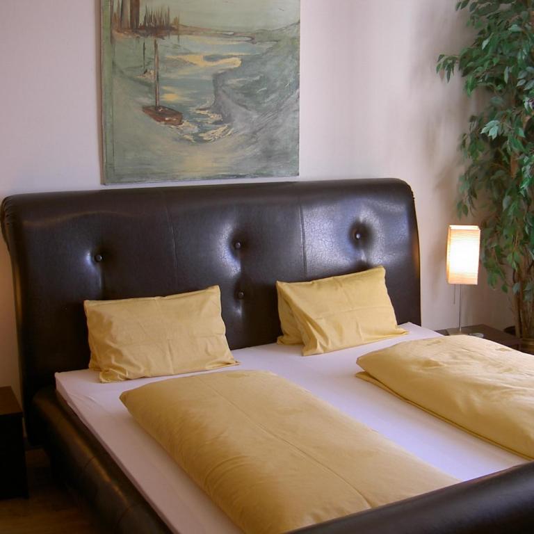 Villa Desiree - Hotel Garni - Adults Only - Suite mit Balkon oder Terrasse und Seeblick - 6
