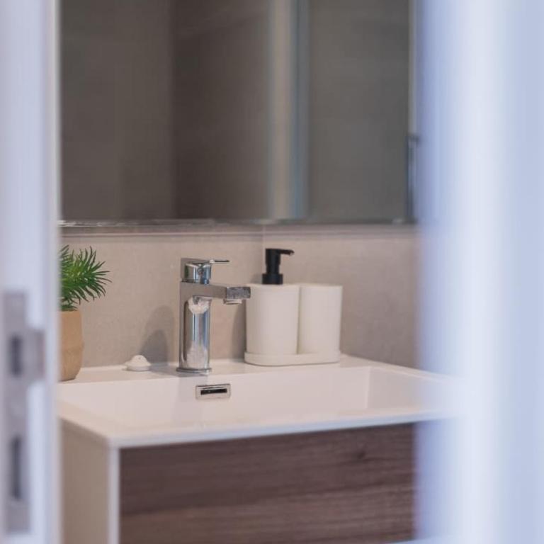 Vive la autentica atmosfera de Barrio Italia - Apartamento - 32