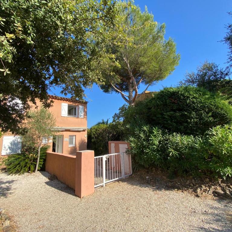 La Maison Soleil overlooking the Bay of St Tropez - Casa con 2 Camere da Letto - 21