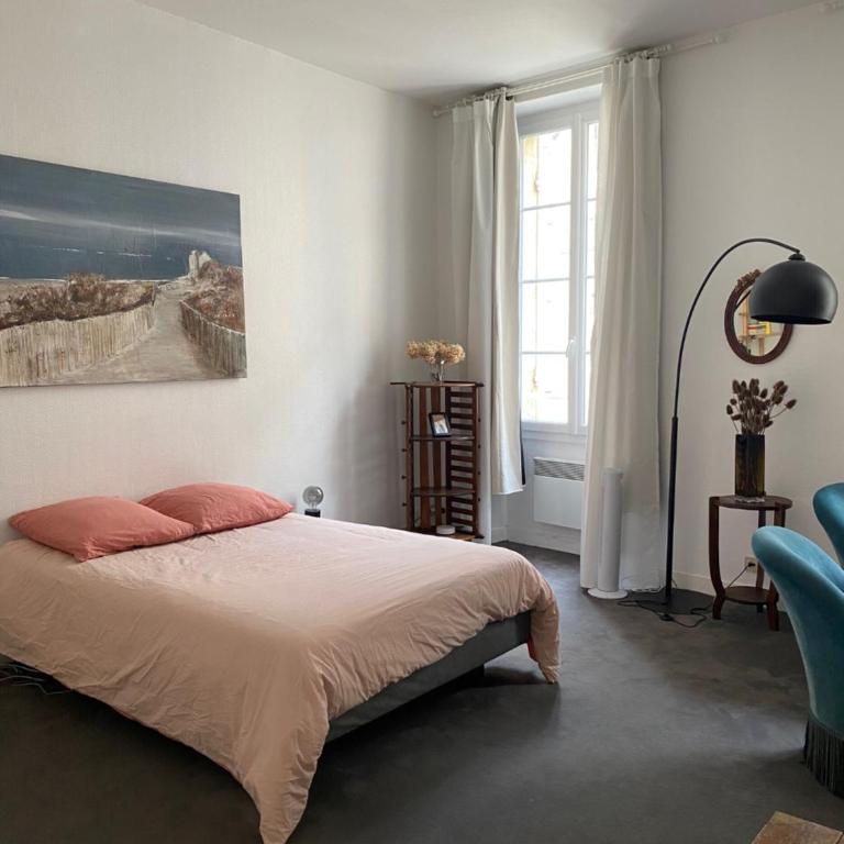 studio de 30 m2 dans le triangle d'or de Bordeaux - Apartamento de 1 dormitorio - 1