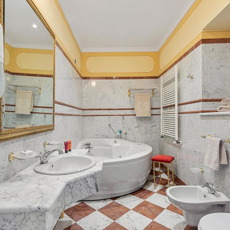 Hotel Cannobio - Junior Suite con Vista Lago - 4