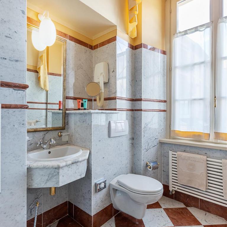 Hotel Cannobio - Suite con Vista Lago - 4