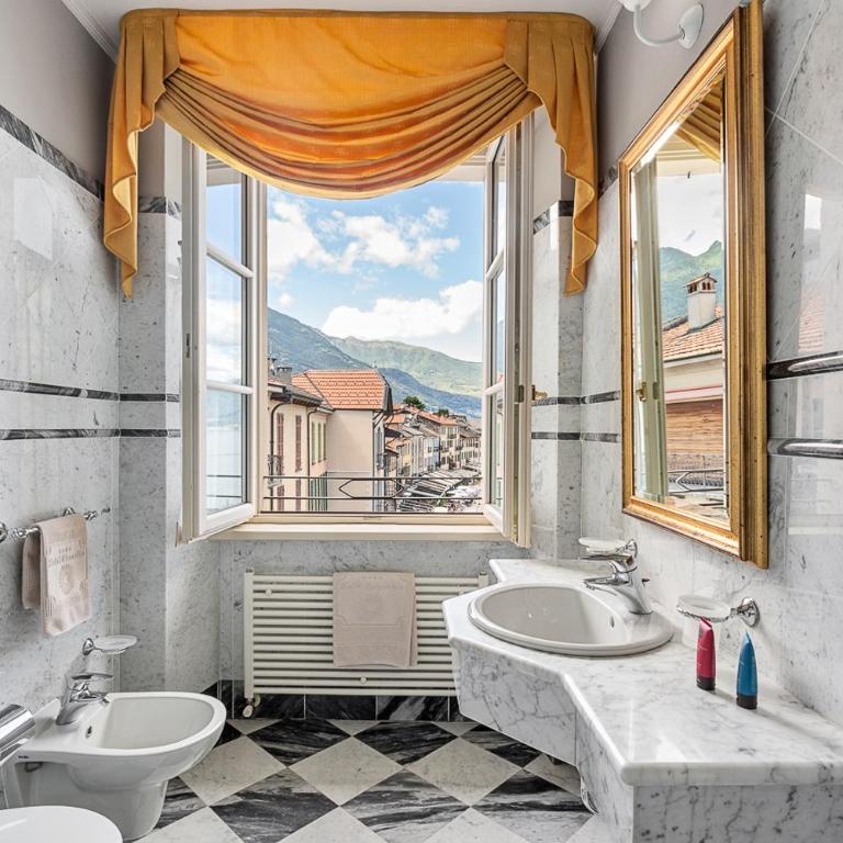 Hotel Cannobio - Camera Superior Doppia con Letti Singoli con Vista Lago - 3