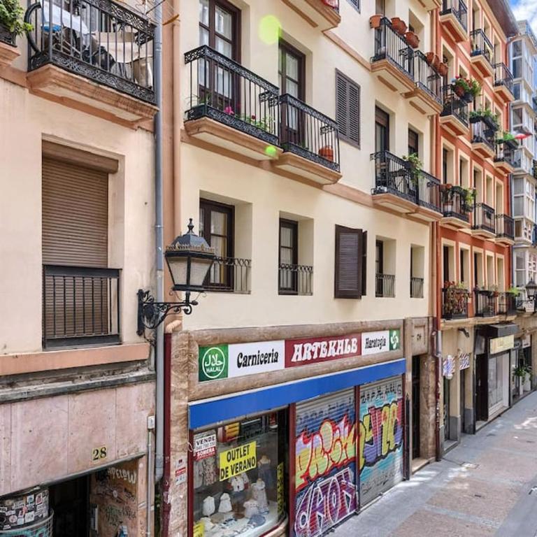 Artekale & Pintxos in Old Town - Two-Bedroom Apartment - 32
