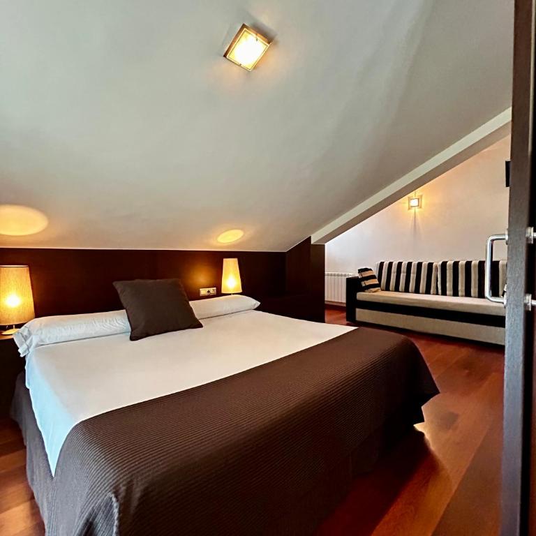 Apartamentos Rurales L'Arquera - Two-Bedroom Apartment (4 Adults) - 11