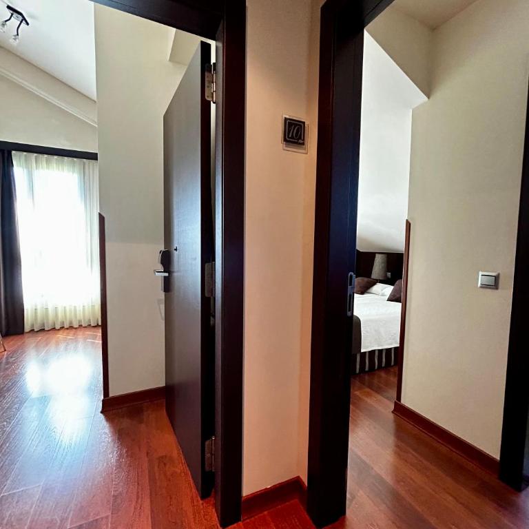 Apartamentos Rurales L'Arquera - Two-Bedroom Apartment (4 Adults) - 8